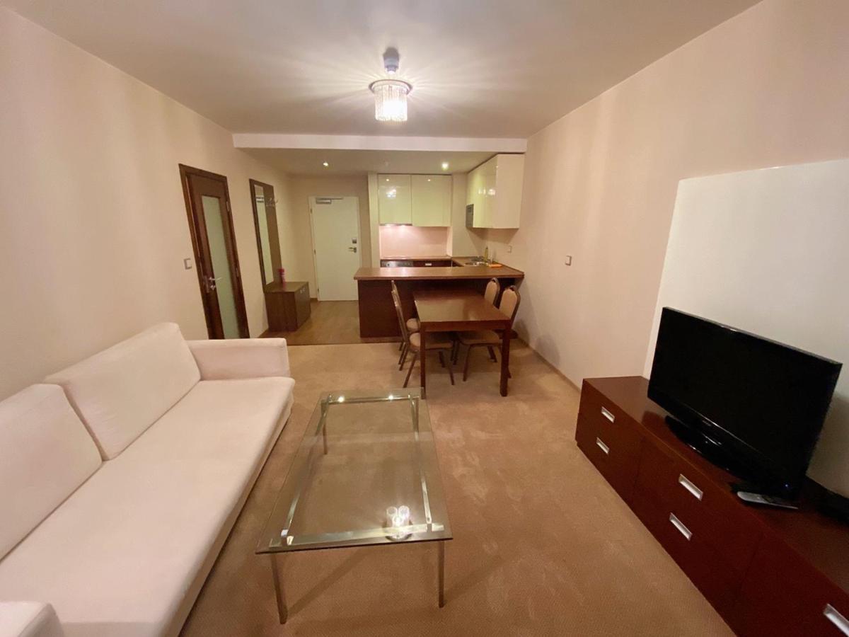 Golden Fish Apartmany Xia Пилзен Екстериор снимка