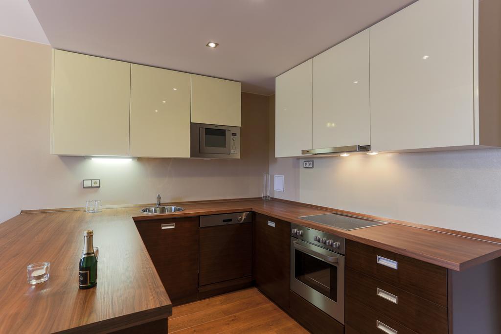 Golden Fish Apartmany Xia Пилзен Екстериор снимка