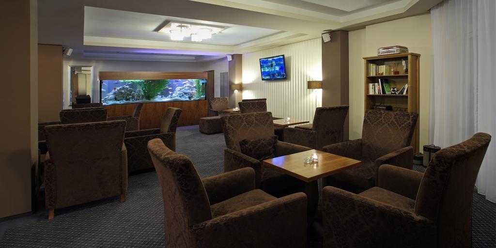 Golden Fish Apartmany Xia Пилзен Екстериор снимка