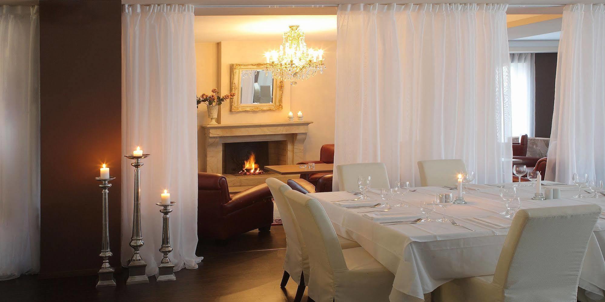 Golden Fish Apartmany Xia Пилзен Екстериор снимка