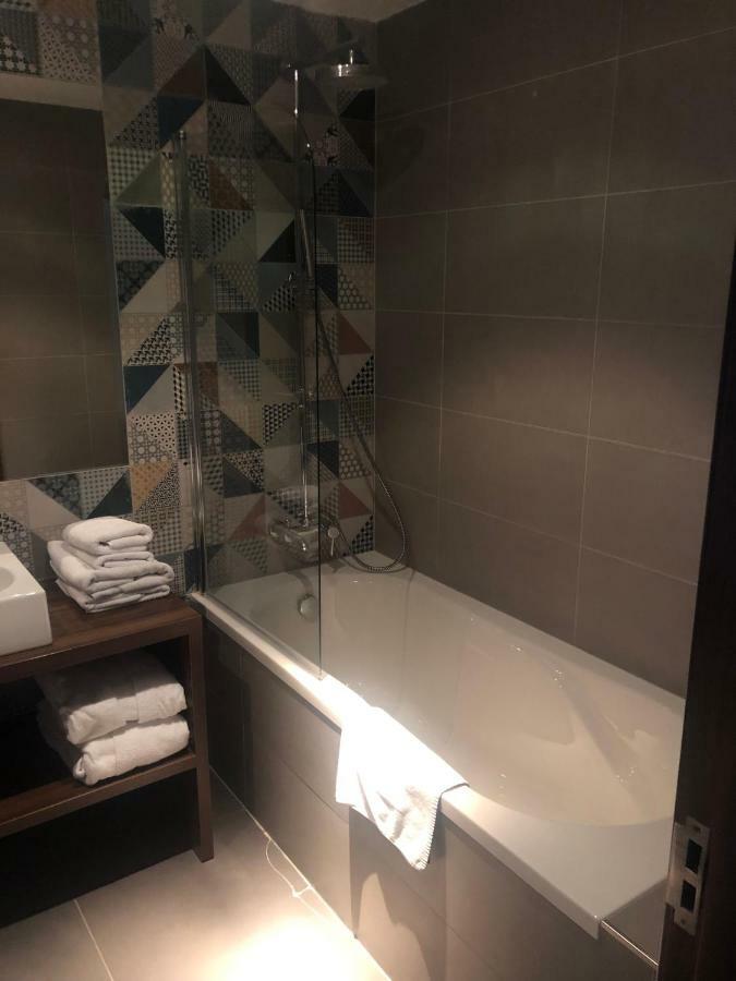Golden Fish Apartmany Xia Пилзен Екстериор снимка